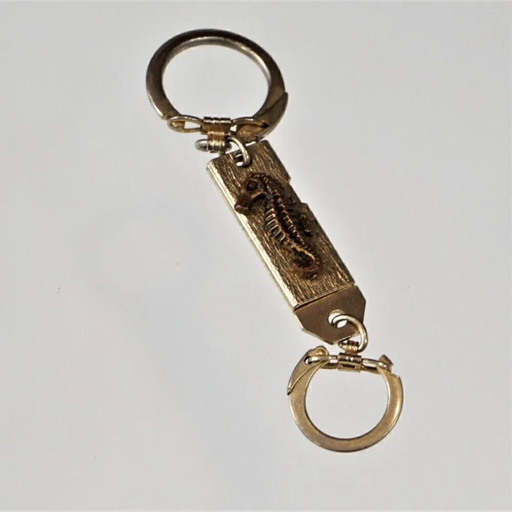 Vintage Sea Horse Charm Keychain Keyring Twin Lock Nautical Key Holder